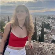 Soy graduada en Física por la UCM y doy clases particulares de física y/o matemáticas. Parto del rechazo a la mecanización